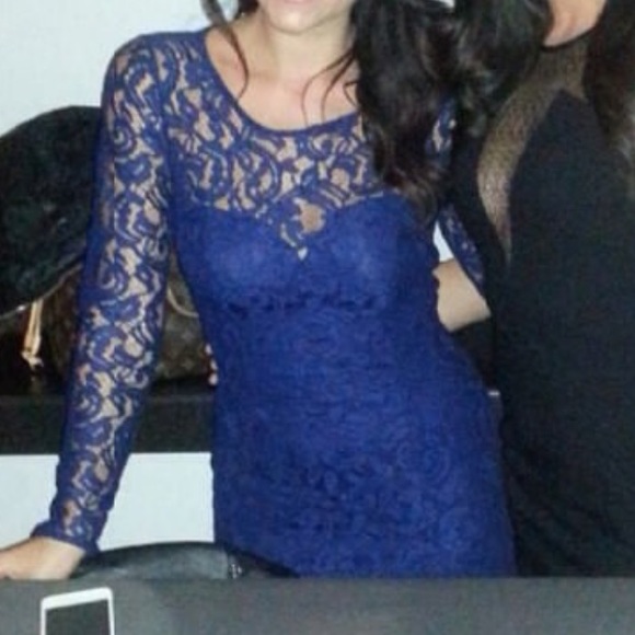 Sweetheart Lace Dress - Picture 5 of 5